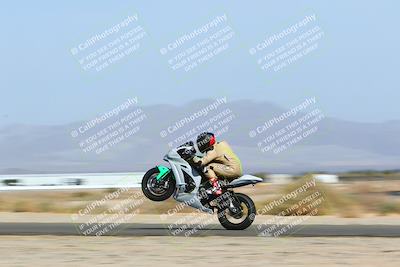 media/Apr-10-2022-SoCal Trackdays (Sun) [[f104b12566]]/Speed Shots Back Straight (930am)/